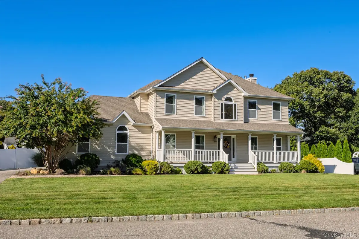9 Valerie Court, Centereach, NY 11720 - #1