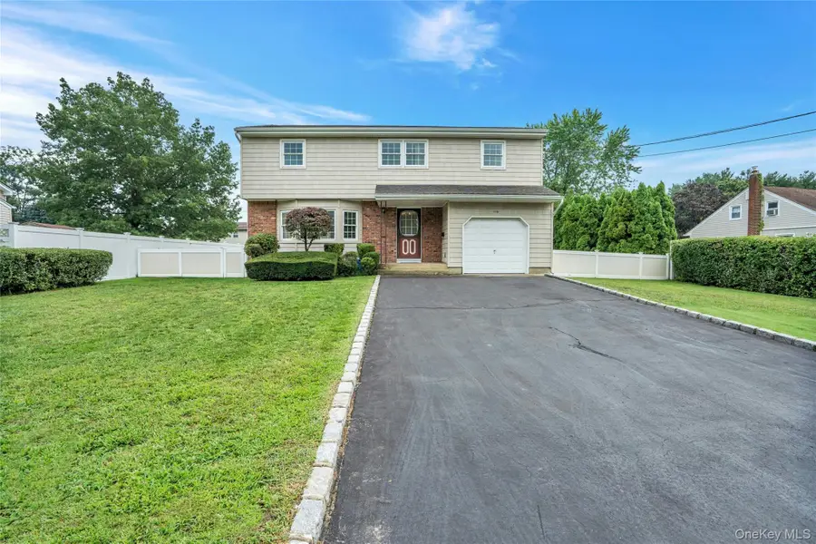 416 Old Country Road, Deer Park, NY 11729 - #2