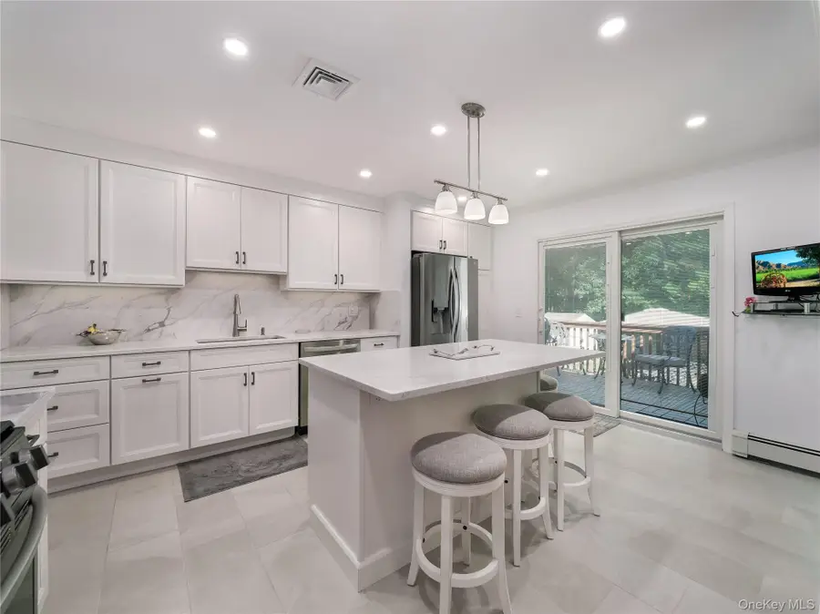 27 Will Rogers Lane, Nanuet, NY 10954 - #3