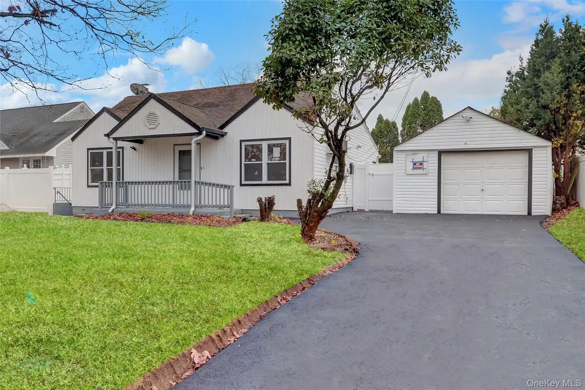 12 Carlls Path, North Babylon, NY 11703 - #1
