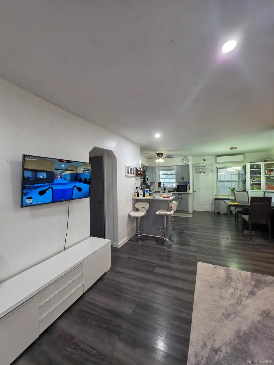 2570 Pearsall Avenue, Bronx, NY 10469 - #2