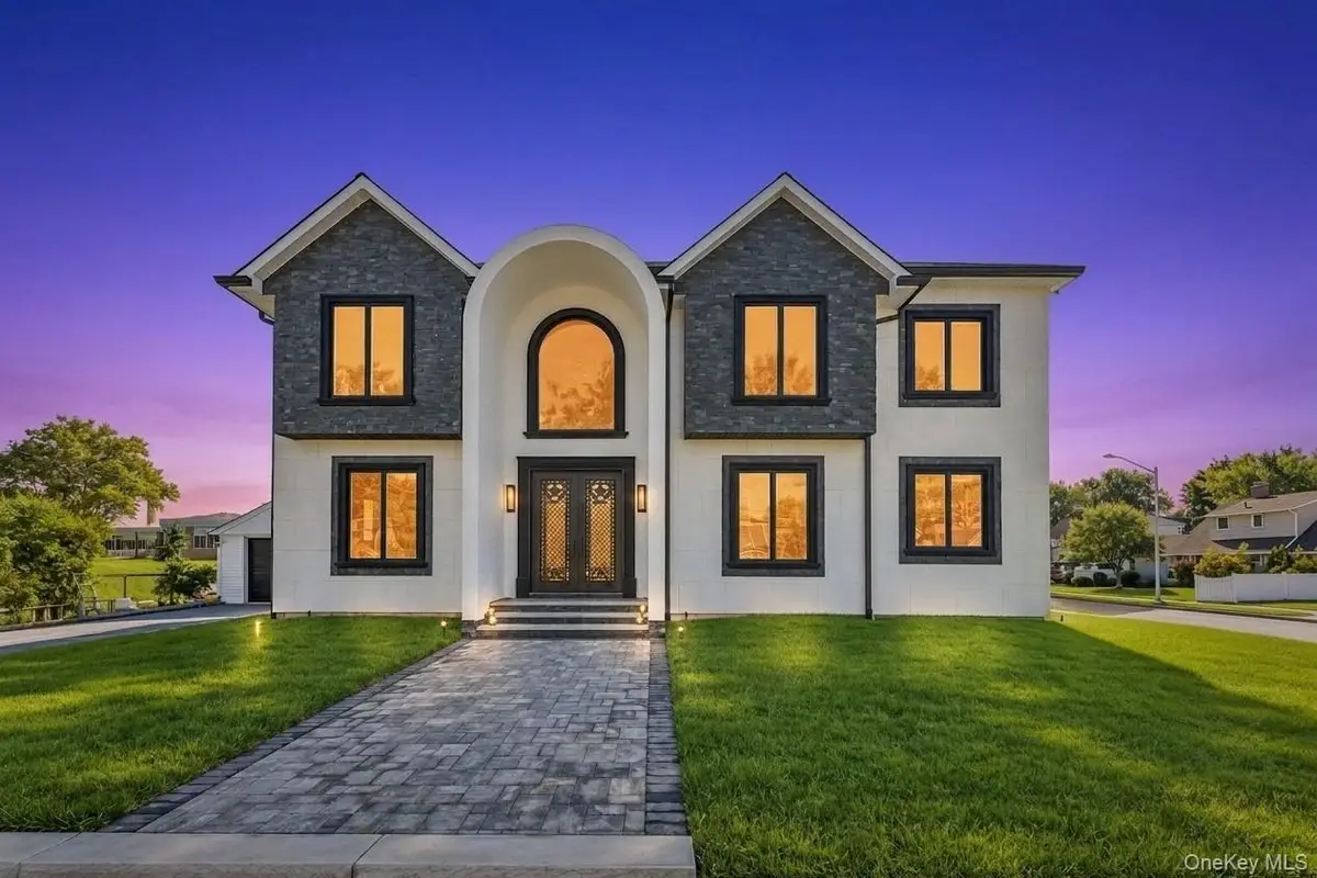 1 Straight Lane, Levittown, NY 11756 - #1