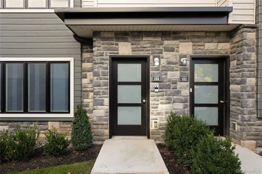 17 Lazer Court #201, Spring Valley, NY 10977 - #2