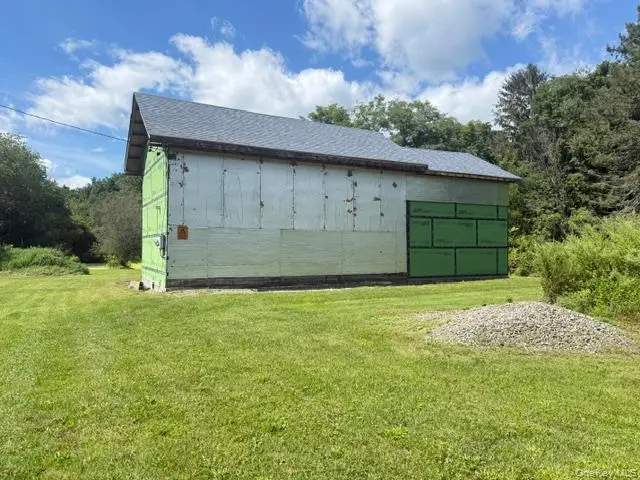 595 N Quaker Lane, Hyde Park, NY 12538 - #1