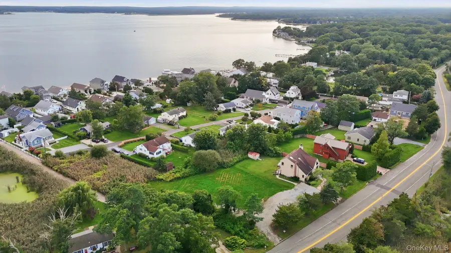 501 Peconic Bay Boulevard, Aquebogue, NY 11931 - #3