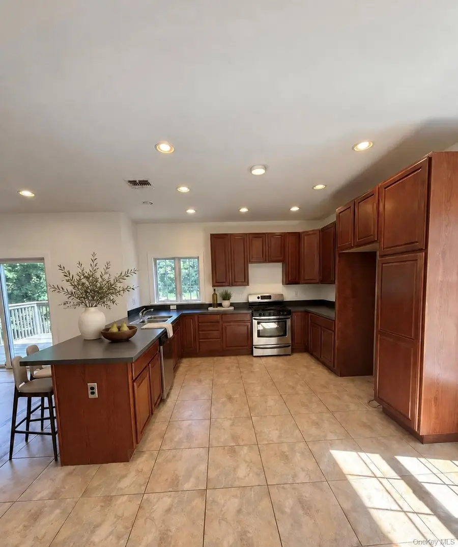 28 Hewitt Street, Garnerville, NY 10923 - #3