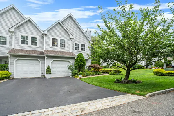 112 Erin Lane, East Setauket, NY 11733