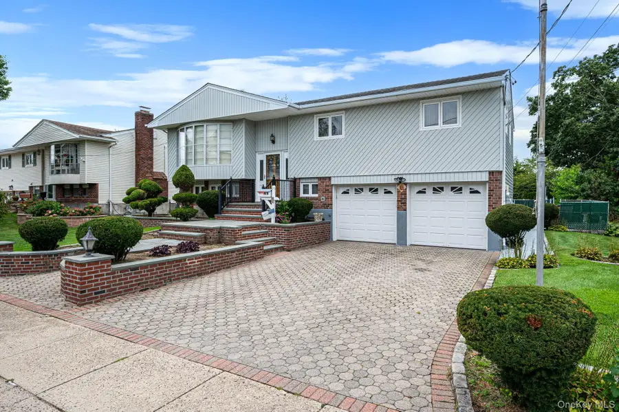 21 Page Drive, Hicksville, NY 11801 - #2