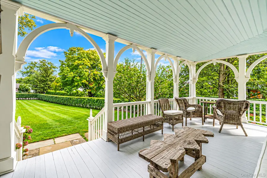 13 Spring Garden Avenue, Shelter Island Heights, NY 11965 - #3