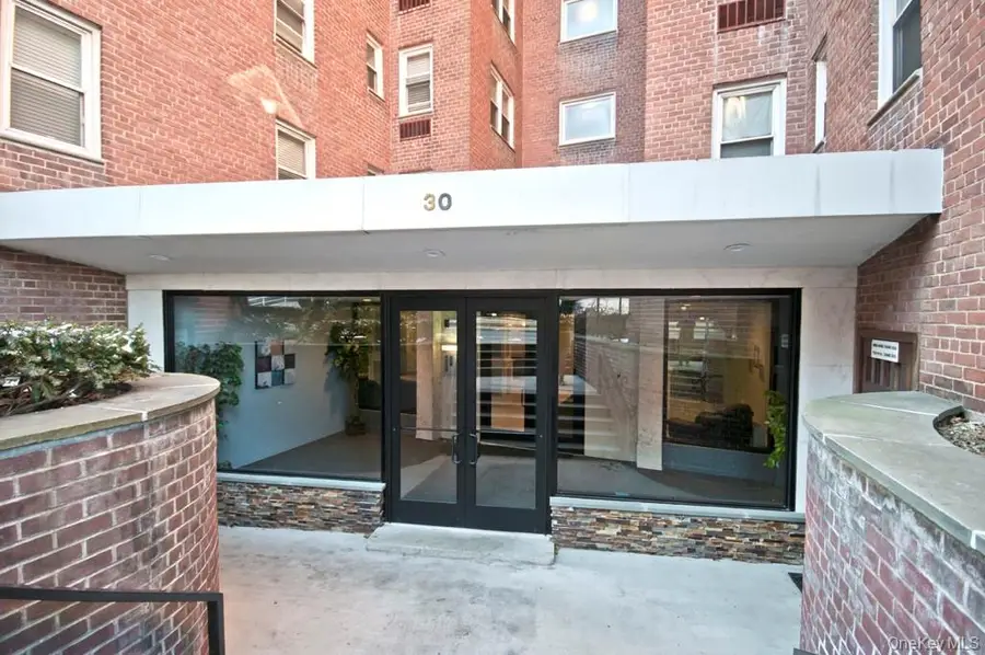 30 E Hartsdale Avenue #3E, Hartsdale, NY 10530 - #2