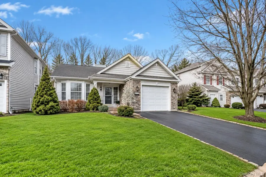 41 Madison Circle, Middle Island, NY 11953 - #2