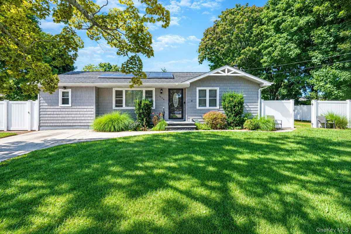 1528 Baldwin Boulevard, Bay Shore, NY 11706 - #1