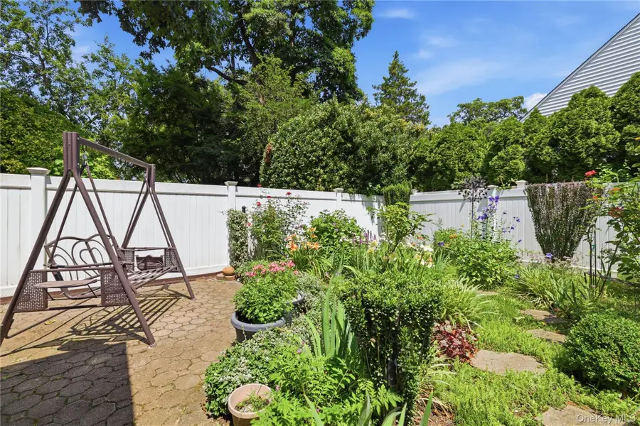 1 Beech Court, Malverne, NY 11565 - #2