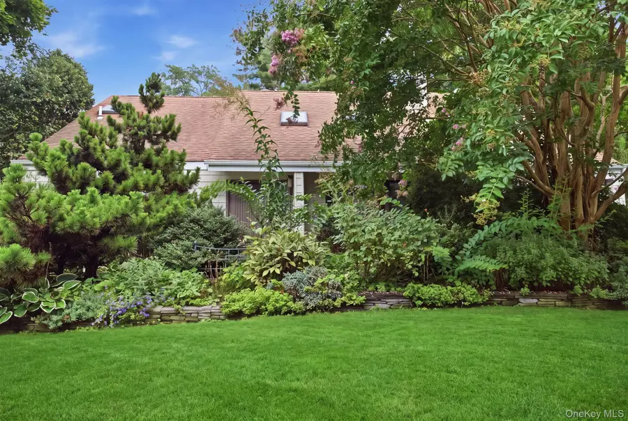 5 Highridge Drive, Huntington, NY 11743 - #3