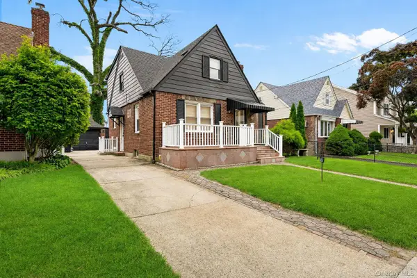 169 Rintin Street, Franklin Square, NY 11010
