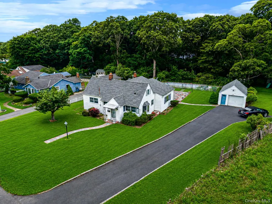 1 E Jackwill Road, East Patchogue, NY 11772 - #2