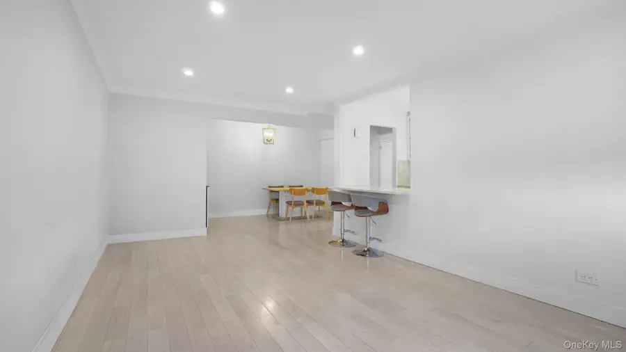 66-15 Wetherole St #E4, Rego Park, NY 11374 - #3