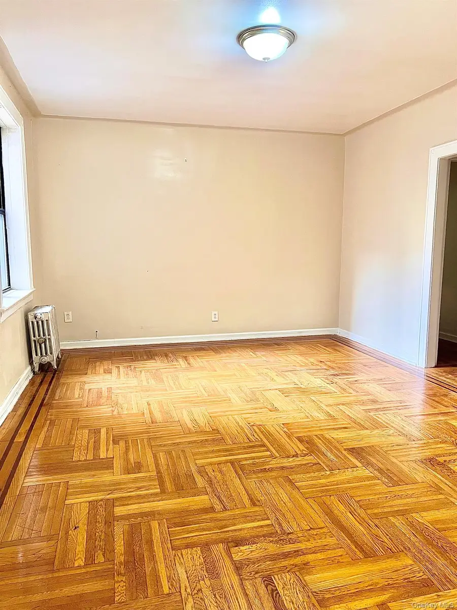 61-40 Saunders St #A12, Rego Park, NY 11374 - #2