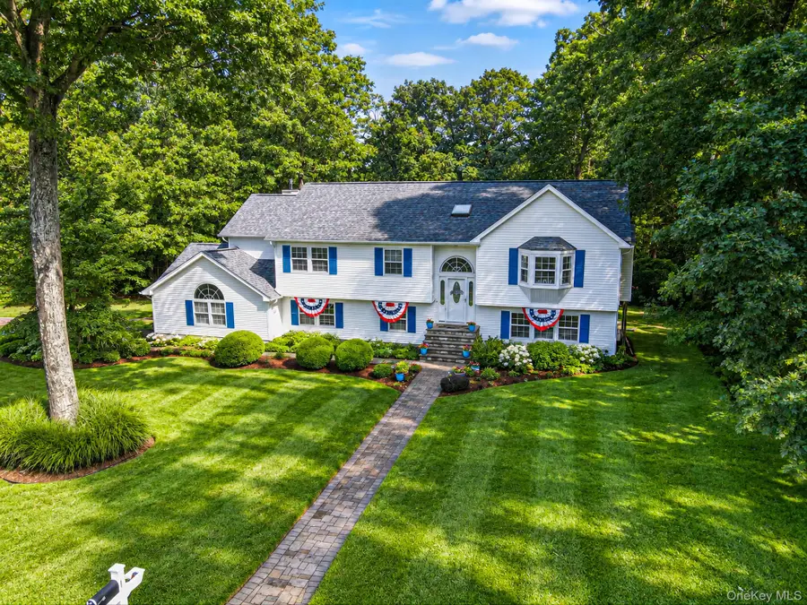 1 Chen Court, Middle Island, NY 11953 - #2