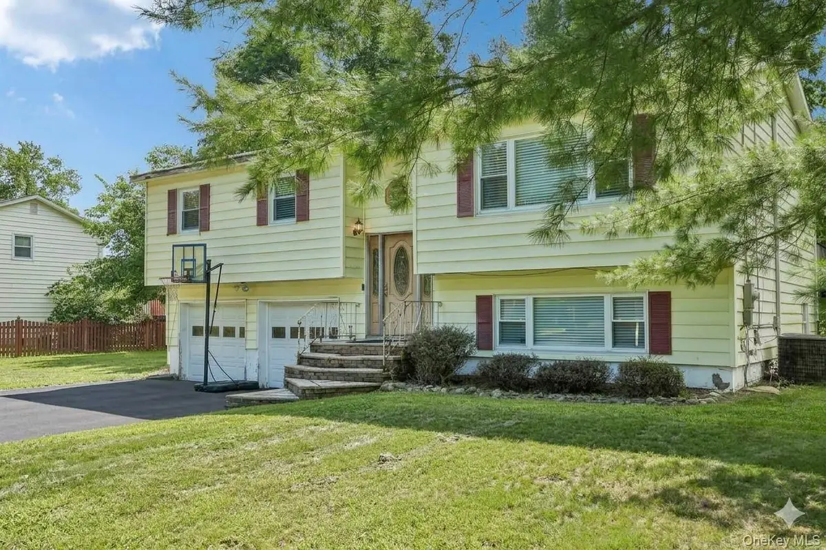 8 Townsend Place, Chester, NY 10918 - #1