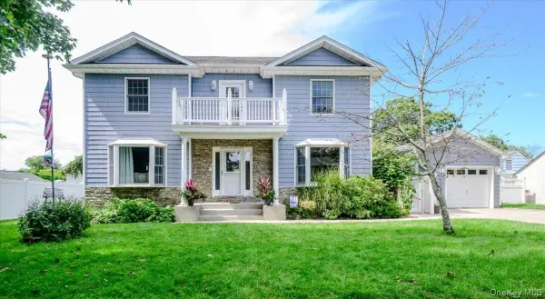 24 William Avenue, Islip, NY 11751