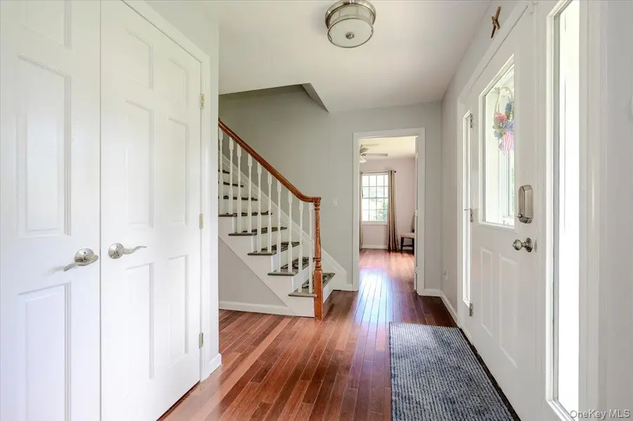 24 William Avenue, Islip, NY 11751 - #3