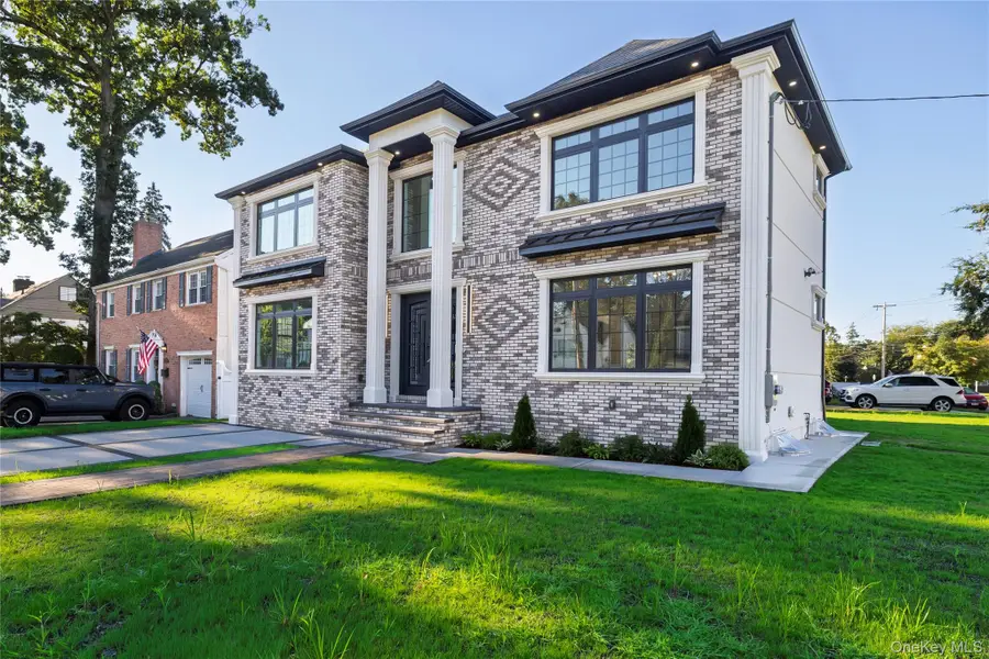 76 Gerard Avenue W, Malverne, NY 11565 - #3