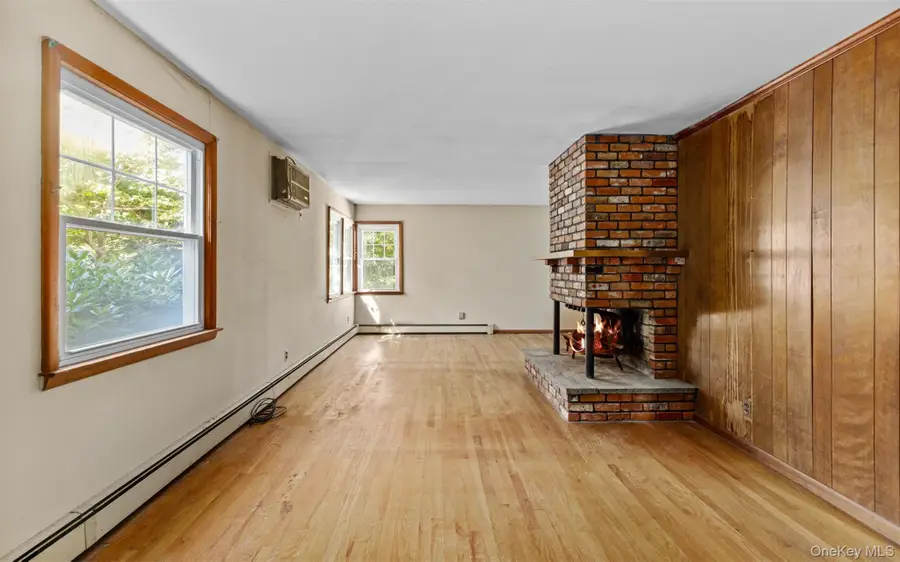 11 Woodycrest Drive, Northport, NY 11768 - #3