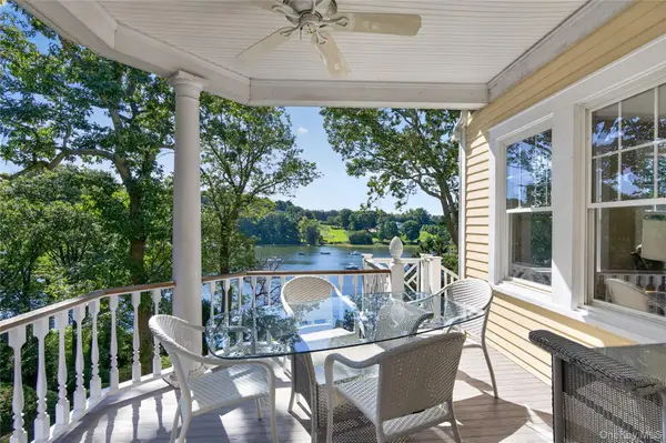 10 Holden Lane, Bayville, NY 11709