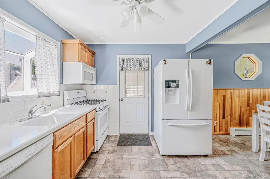 152 Grand Avenue, Shirley, NY 11967 - #3