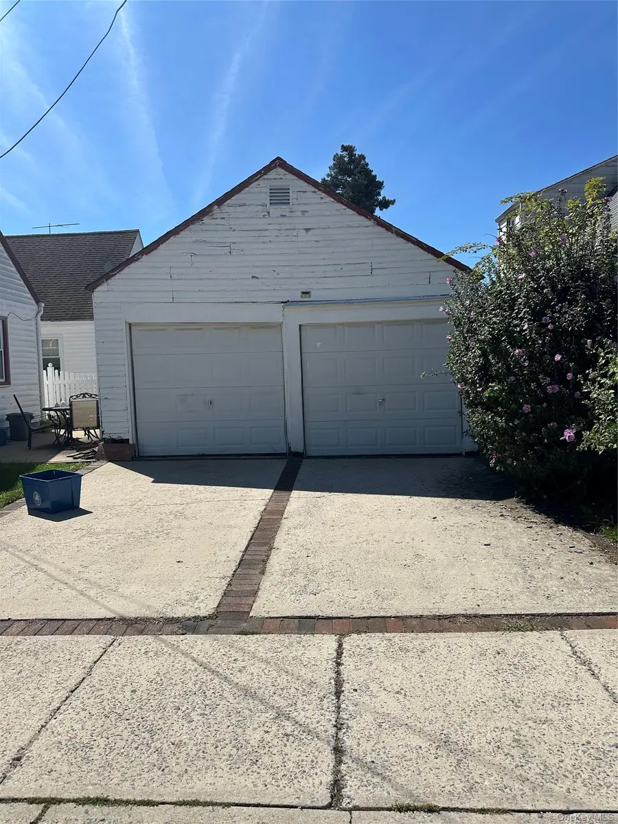 22 Searing Street, Hempstead, NY 11550 - #2