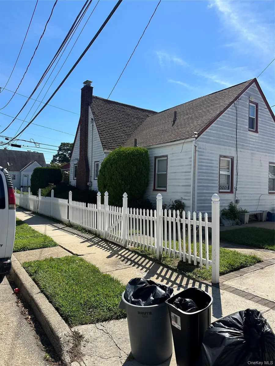 22 Searing Street, Hempstead, NY 11550 - #3
