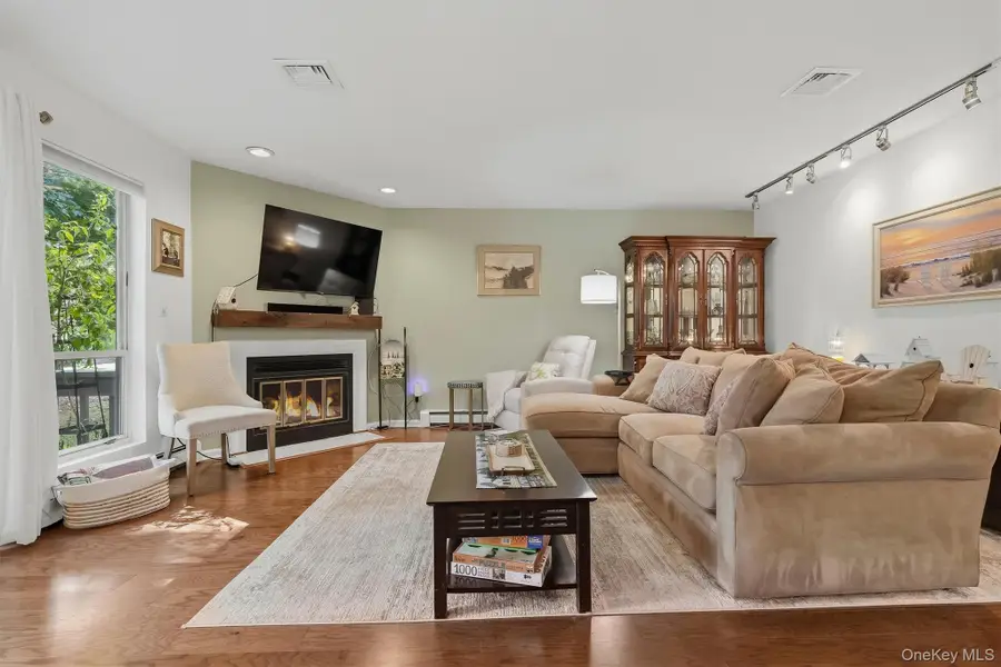 25 Villa Drive, Peekskill, NY 10566 - #3