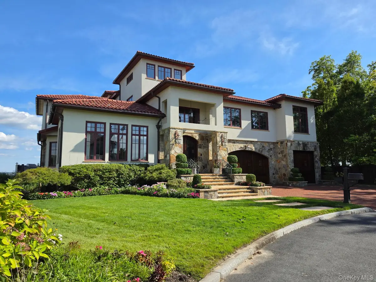 14 Brittany Lane, New Rochelle, NY 10805 - #1