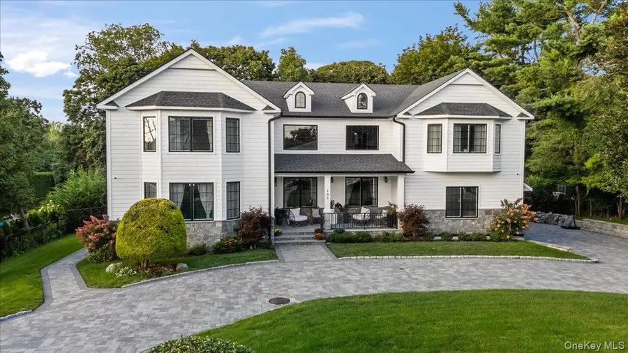 105 Woodhill Lane, Manhasset, NY 11030 - #2