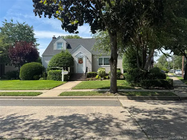 85 Woodlawn Avenue, Valley Stream, NY 11581