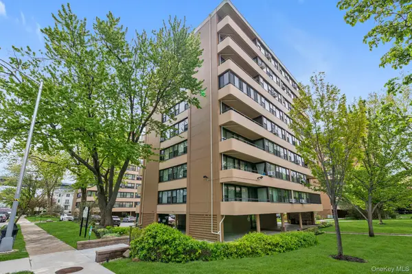 10-01 162 Street #4A, Beechhurst, NY 11357