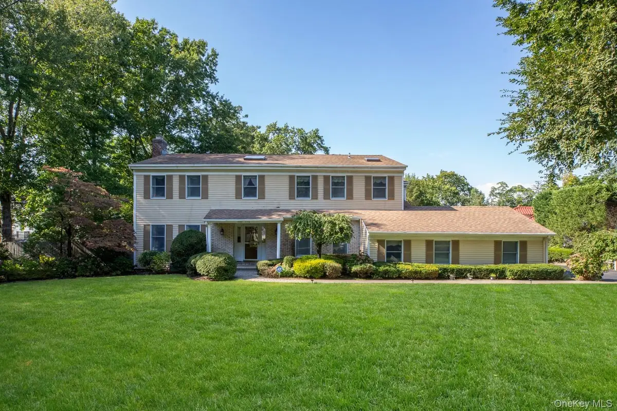 55 North Drive, Manhasset, NY 11030 - #1