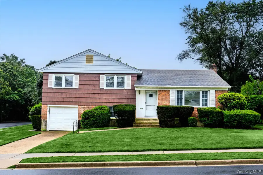 7 Barby Lane, Plainview, NY 11803 - #2