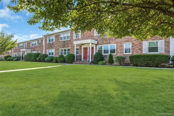 4030 Jerusalem Avenue #1C, Seaford, NY 11783