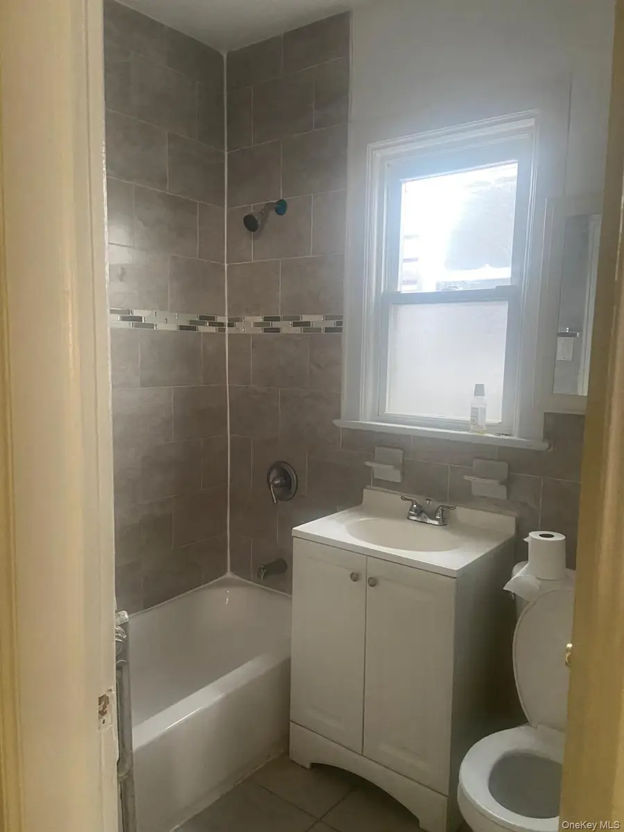 1006 E 241 street Monticello, Bronx, NY 10466 - #2