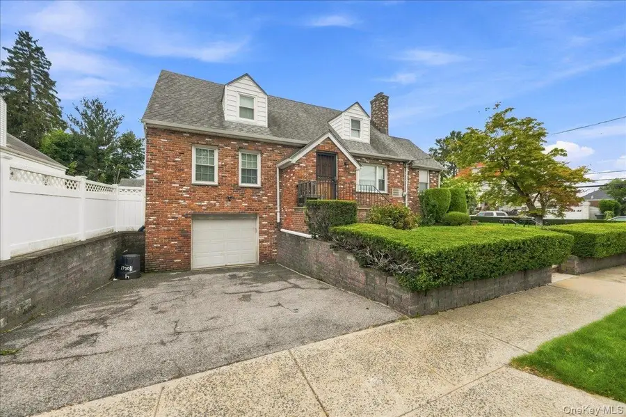 4 Holly Street, Yonkers, NY 10704 - #3