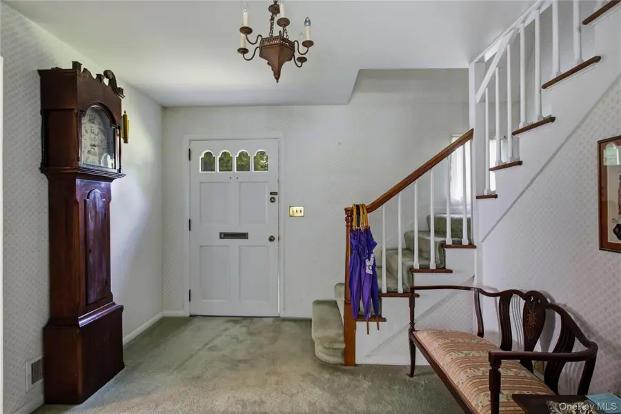 1 Grandview Circle, Pleasantville, NY 10570 - #2