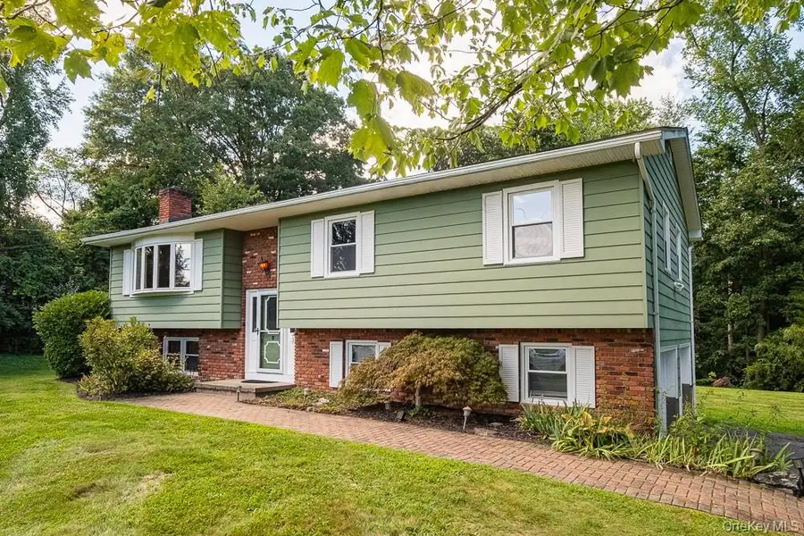 8 W Caroline Drive W, Wappingers Falls, NY 12590 - #2