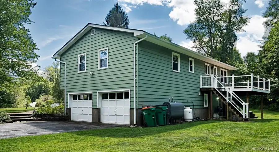 8 W Caroline Drive W, Wappingers Falls, NY 12590 - #3