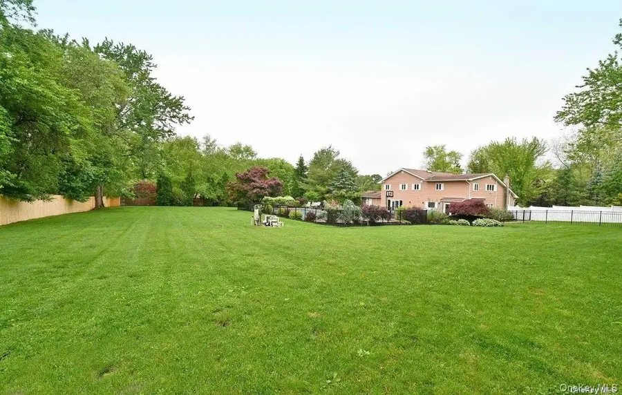25 Bagatelle Road, Dix Hills, NY 11746 - #2
