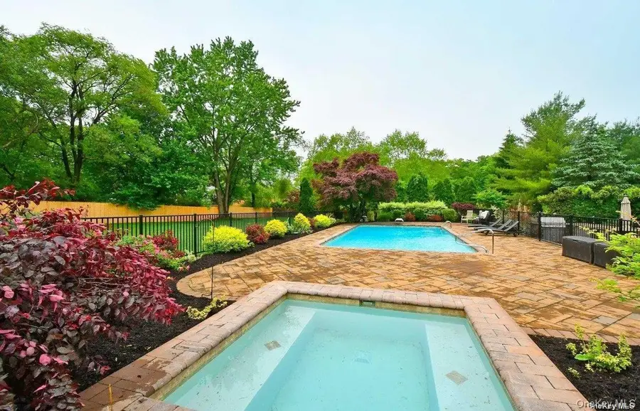 25 Bagatelle Road, Dix Hills, NY 11746 - #3