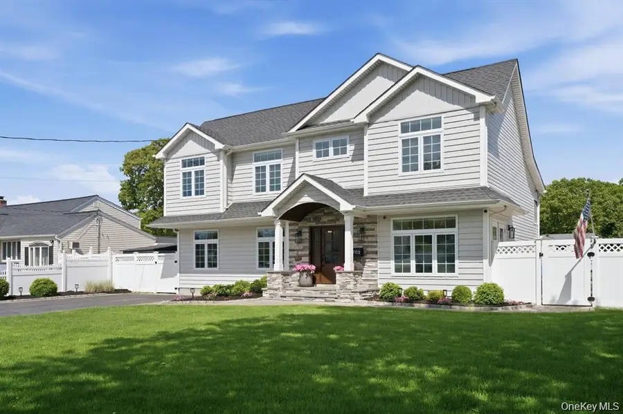 703 Peter Paul Drive, West Islip, NY 11795 - #2