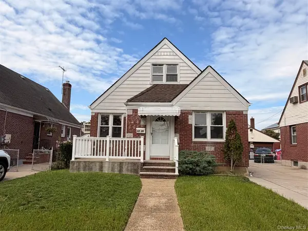 82-26 258th Street, Glen Oaks, NY 11004