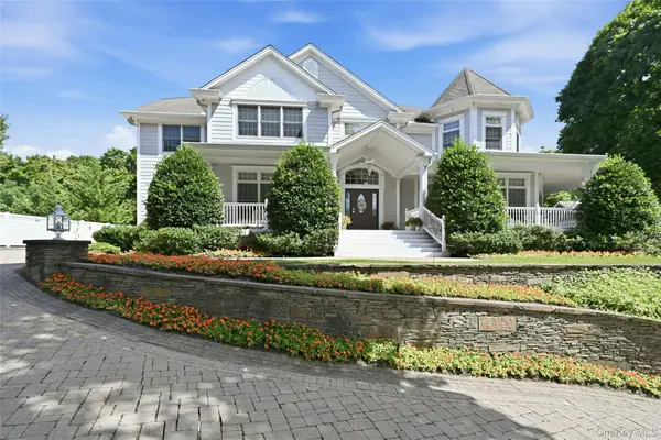3 Crescent Drive, Northport, NY 11768